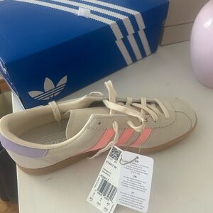 Adidas Cream Sneakers with Pink Stripes